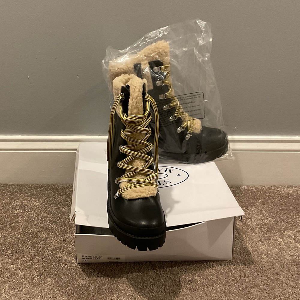 Steve Madden boots NEW